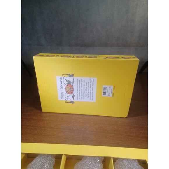 VINTAGE HALLOWEEN Spun Acrylic String Light GHOST New In original Package - Picture 7 of 7